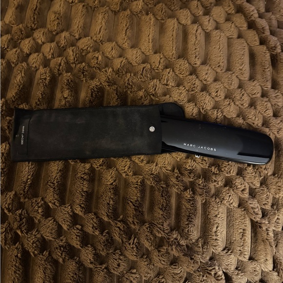 Marc Jacobs 220 The Lover Eyeshadow Palette - Picture 4 of 8